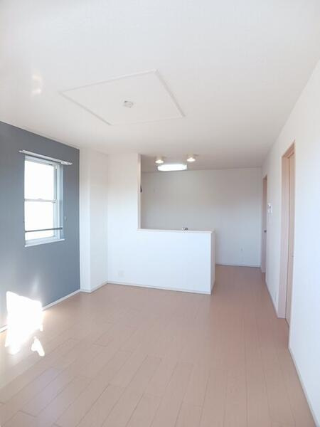 カーサ　ラッフィナート２の居間・リビング