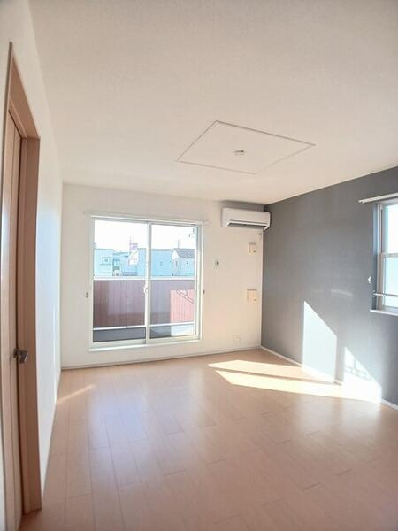 カーサ　ラッフィナート２の洋室