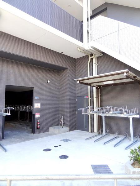 エステージ難波ＷＥＳＴのエントランス|★駐輪場も完備★