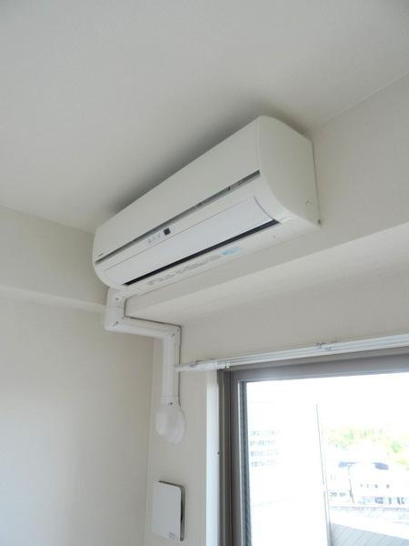 エステージ難波ＷＥＳＴの寝室|★生活に快適なエアコン★