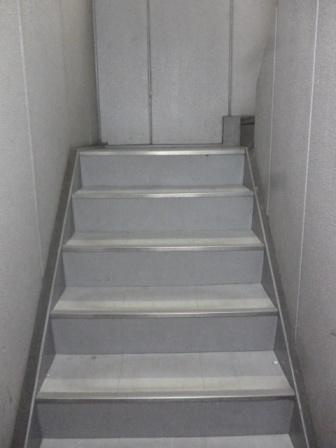 キャトルメゾン天野のエントランス|キレイにされてます