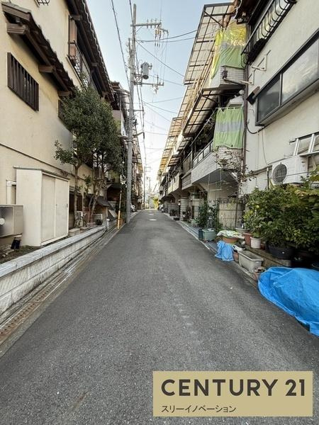 小林西2丁目中古戸建の前面道路含む現地写真