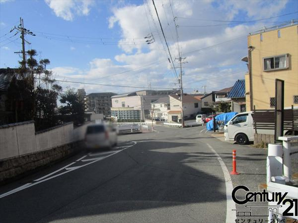 ジョイネス柏原のその他|■現地撮影写真■近隣商業施設が徒歩圏内に充実した便利な環境！