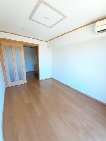 【洋室】 | グランデール花宗　壱番館
