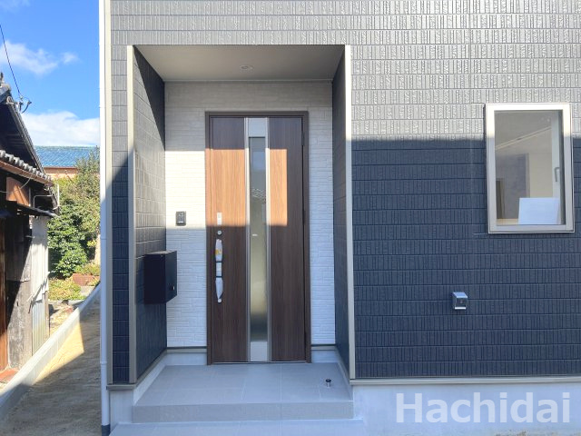 高浜市神明町第５　新築一戸建のエントランス