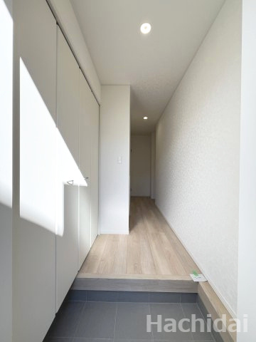 高浜市神明町第５　新築一戸建の玄関