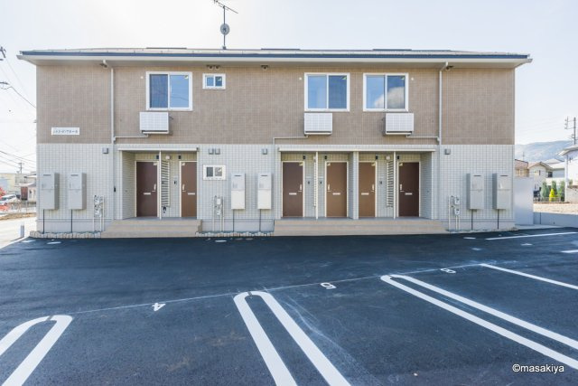 シャン・ド・フルールの外観