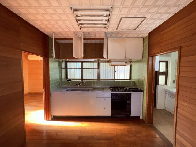 〇那覇市繁多川2丁目中古戸建てのキッチン|きれいなキッチンです