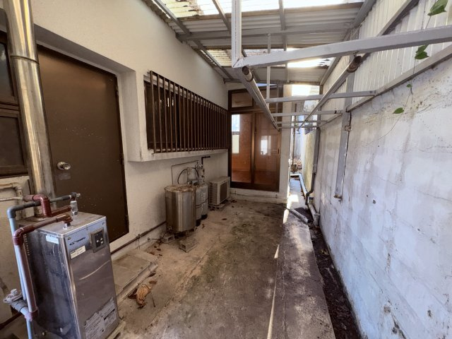 〇那覇市繁多川2丁目中古戸建てのランドリースペース|屋根付きです！