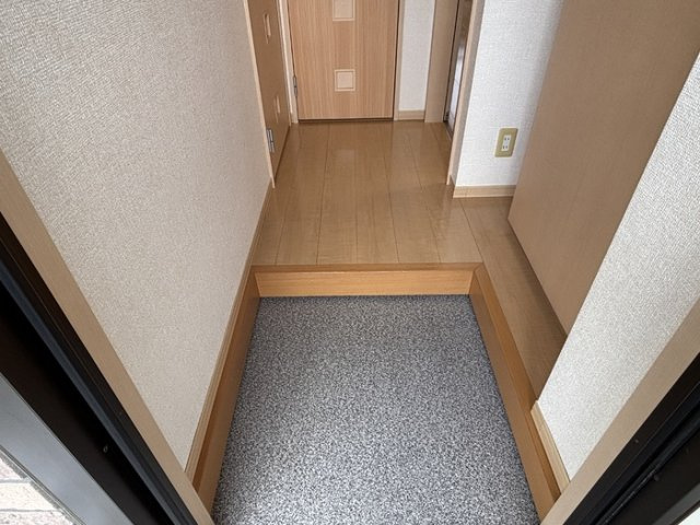 メゾン糺　Ｂの玄関