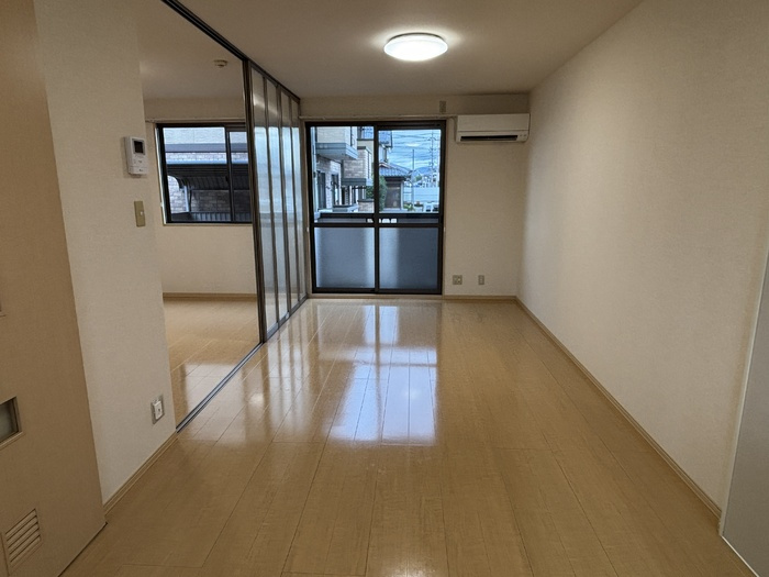 メゾン糺　Ｂの居間・リビング