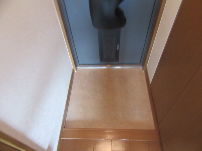 コンフォートヴィレッジ　Ａの玄関