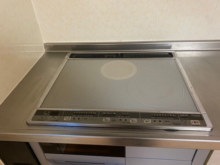 フローラルコート　Ａ