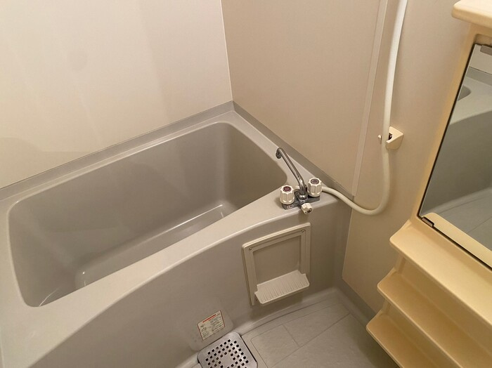 フローラルコート　Ａの浴室