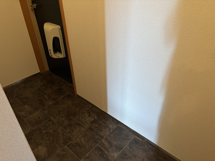 メゾンシャルムの玄関