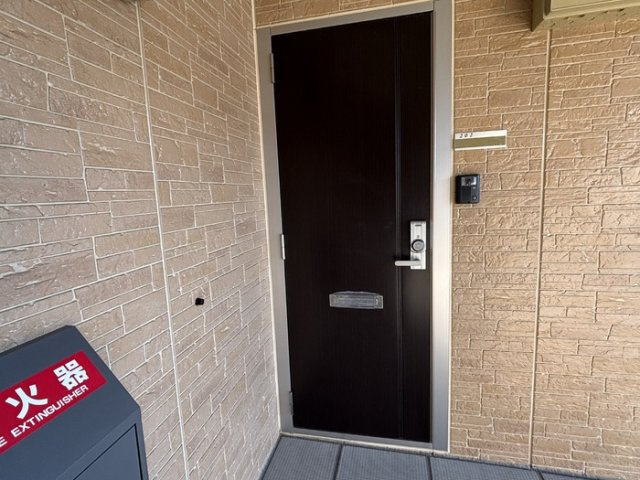 アペイス若杉の玄関