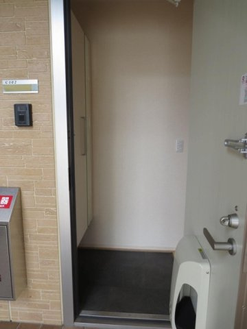 プラム　C棟の玄関