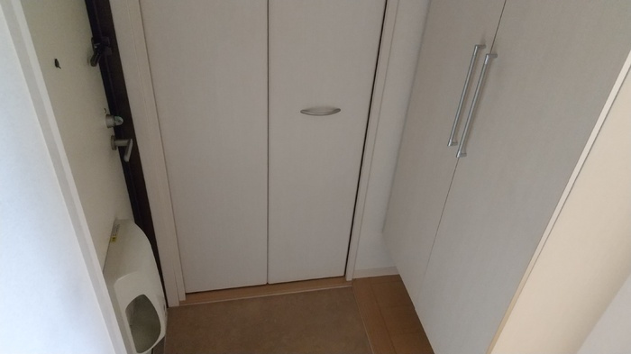 グレイシャスの玄関