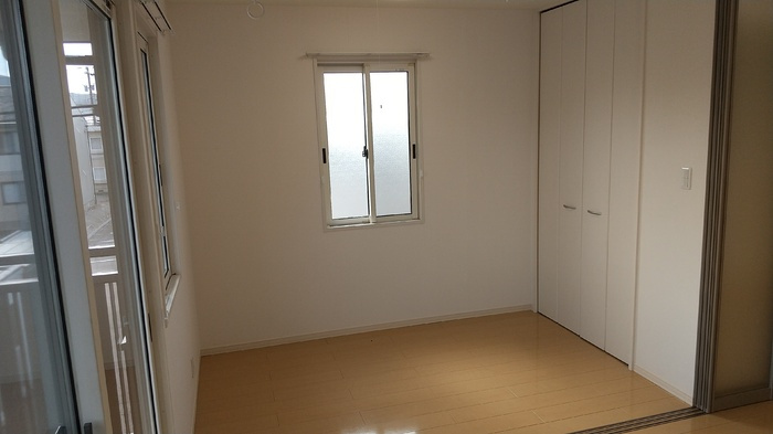 グレイシャスの洋室