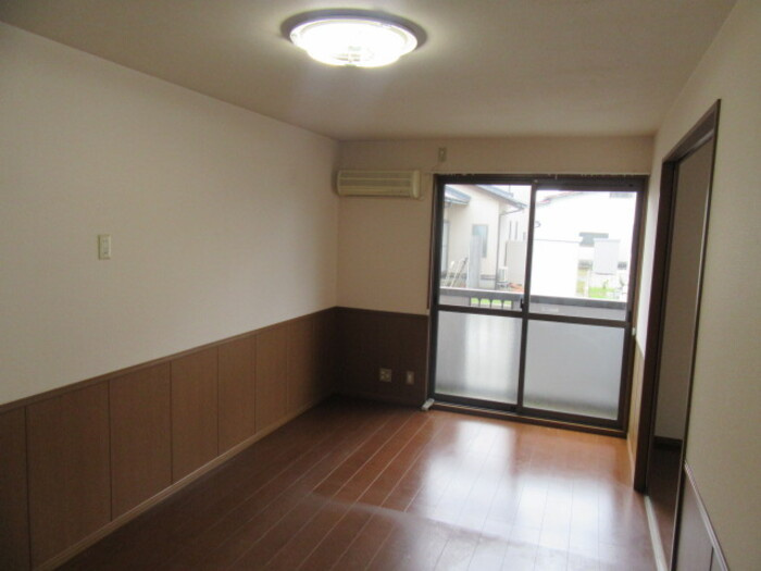 ブルーイースト　Ａの居間・リビング