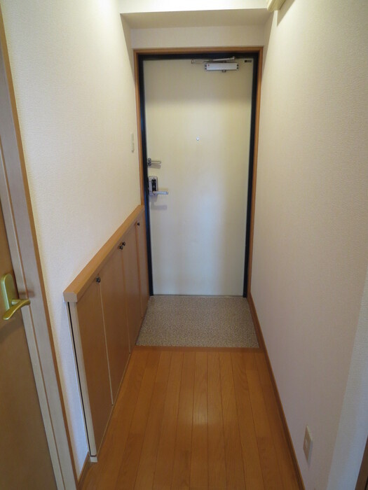 アウスピオーリの玄関