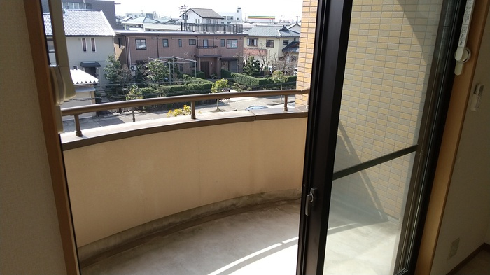 アウスピオーリのバルコニー