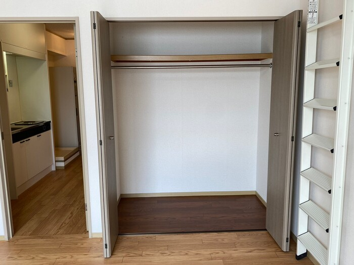 ロイヤルシャトー神中の収納