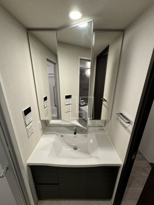 【独立洗面台】 | ブランズタワー大阪本町 | ブランズタワー大阪本町　独立洗面化粧台