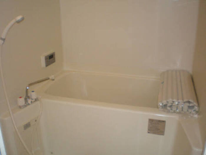 リースランドネオス春日壱番館　Ｃの浴室