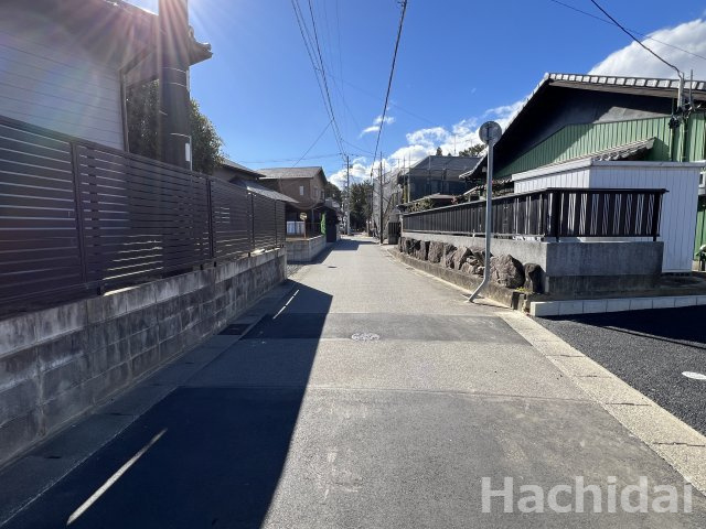 高浜市神明町第５　新築一戸建の前面道路含む現地写真