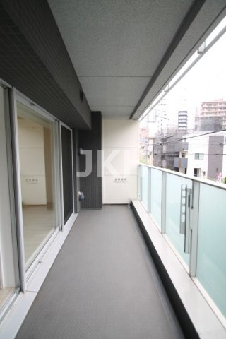 【バルコニー】