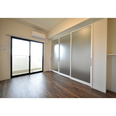 【洋室】 | CRESCENT COURT