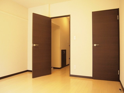 【内装】 | レオネクストサンシャイン岩室 | 洋室