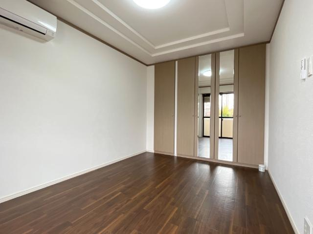 ハピネス　本郷の居間・リビング|洋室