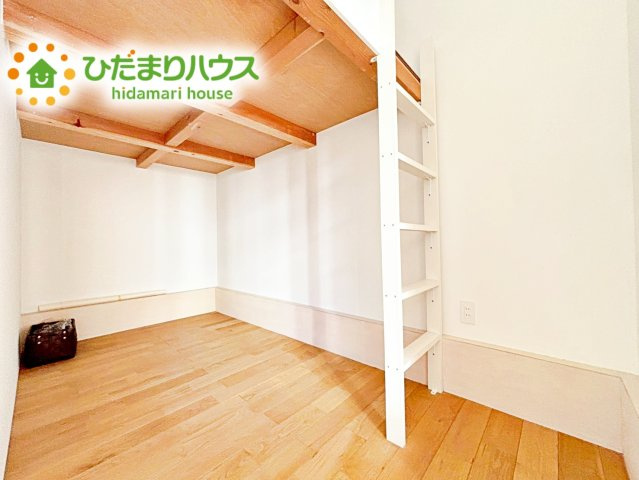 【収納】 | 水戸市笠原町　中古戸建 | 大容量のロフト下収納はスーツケースや使用頻度の低い荷物をスッキリ収納できます！