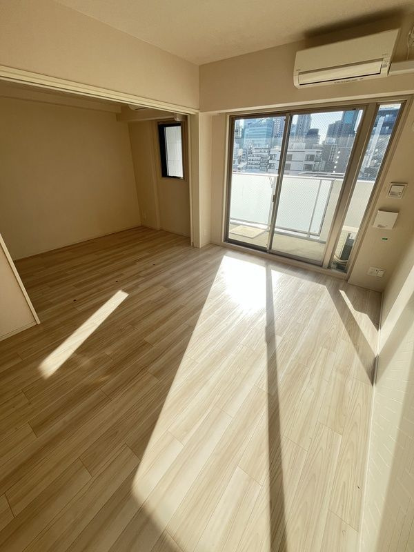 スプランディッド梅田北の居間・リビング