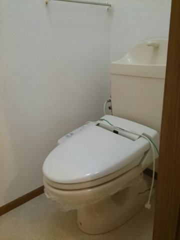 メゾン　ドゥ　コルーテのトイレ