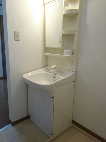 メゾン　ドゥ　コルーテの洗面所