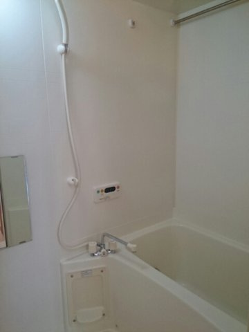 メゾン　ドゥ　コルーテの浴室