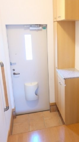 グラン　フルールの玄関|明るい玄関です