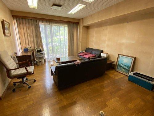 熱海市　山手町の居間・リビング