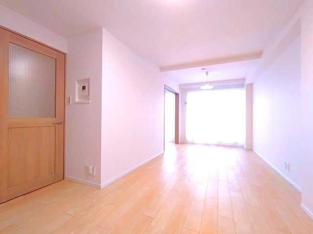 セザール第二綱島の居間・リビング