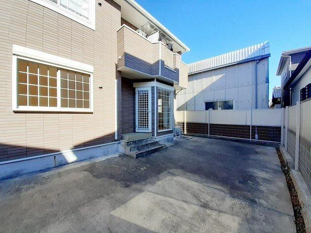 カルムのバルコニー|暖かな日差しのふりそそぐバルコニー