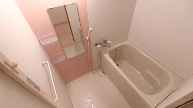 KTIレジデンス月見山Ⅱの浴室