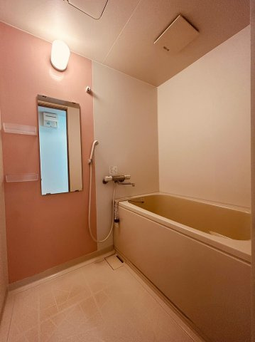 KTIレジデンス月見山Ⅱの浴室