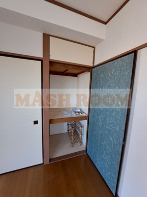 半沢ビルの内装