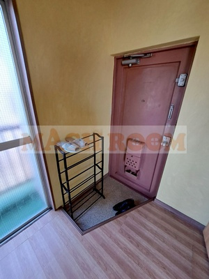 半沢ビルの玄関