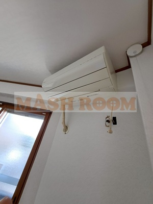 半沢ビルの内装