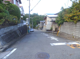 【前面道路含む現地写真】 | 川西市湯山台2丁目　建築条件無土地