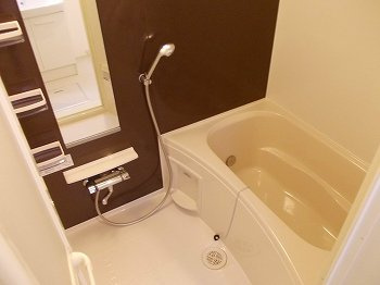 【浴室】 | ノース・フィオーレ | コンパクトで使いやすいお風呂です